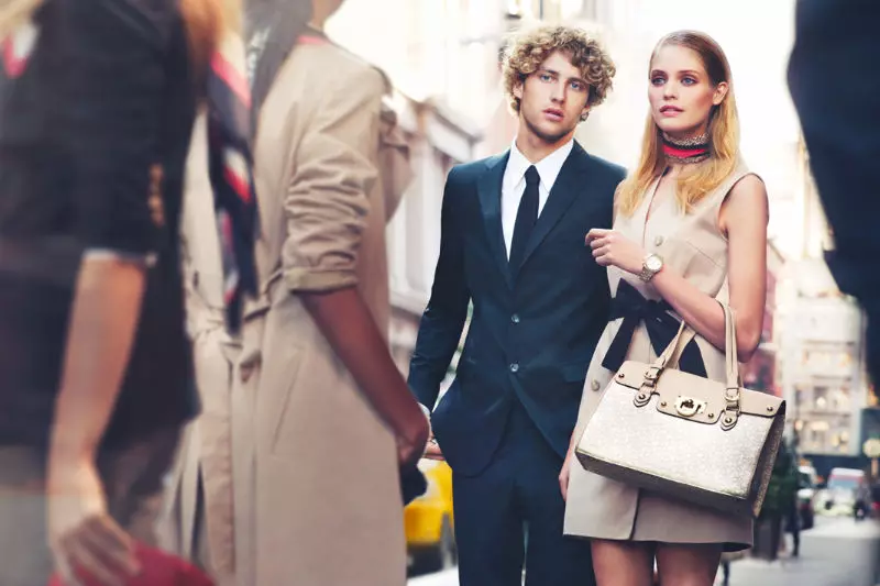 DKNY Fréijoer 2011 Campagne | Heidi Mount vum Nathaniel Goldberg