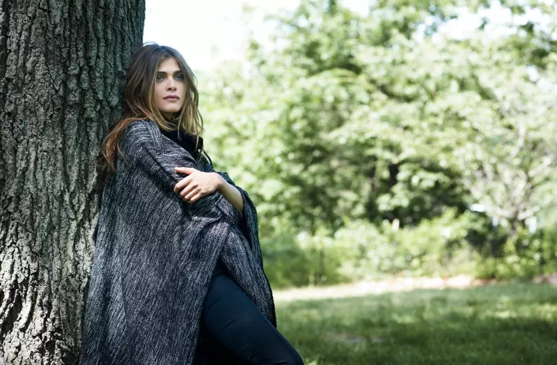 Elisa Sednaoui von Eric Guillemain für Kostüm Oktober 2011