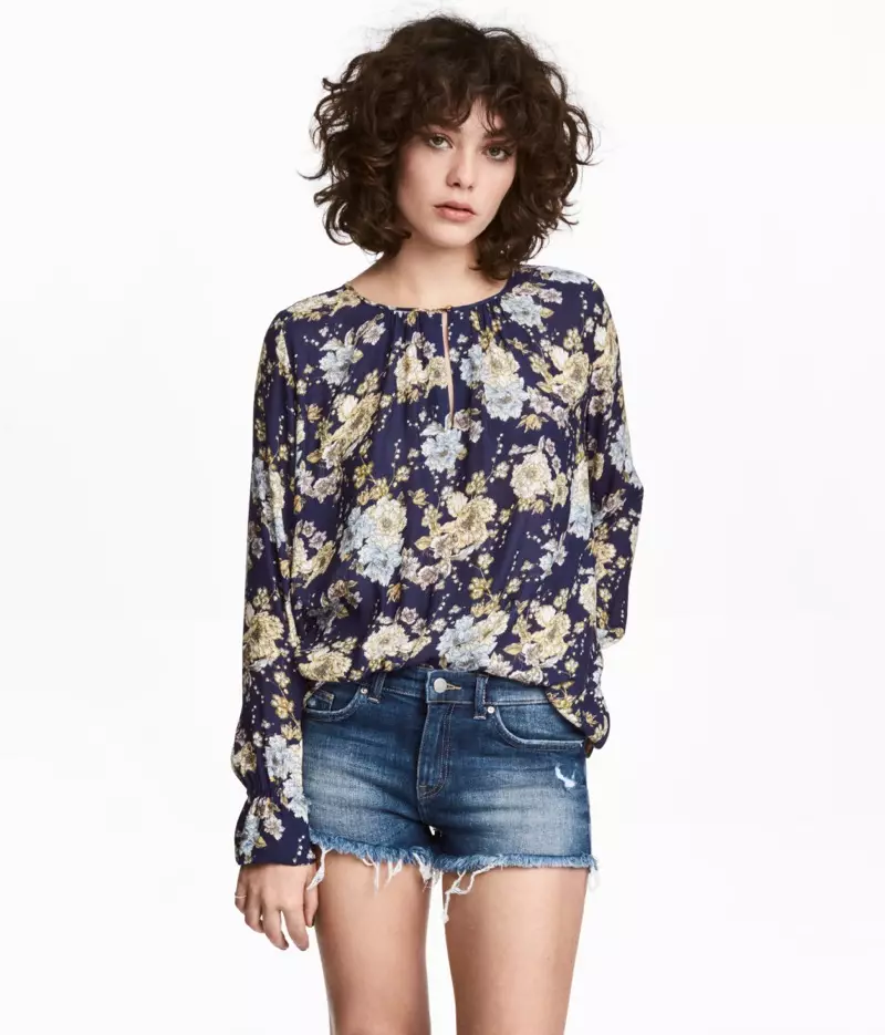 H&M Floral Print အင်္ကျီလက်ရှည်အင်္ကျီ $24.99