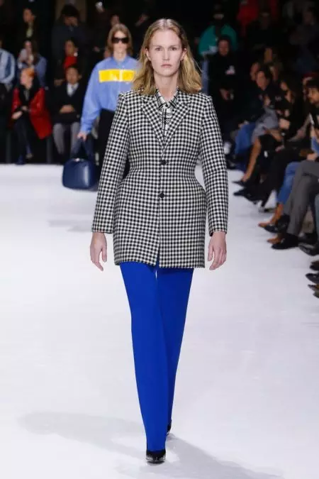 Balenciaga se fokusira na fit za jesen 2018