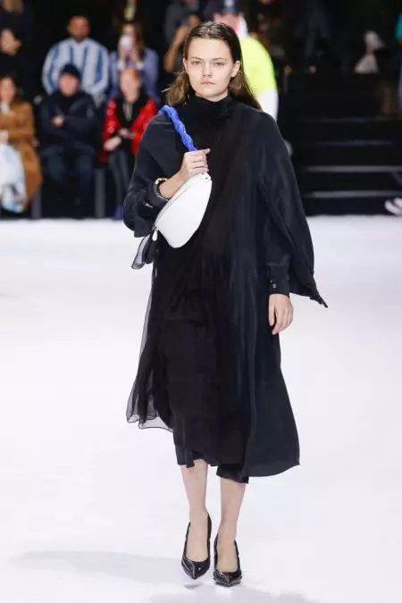 Balenciaga Inaangazia Fit for Fall 2018