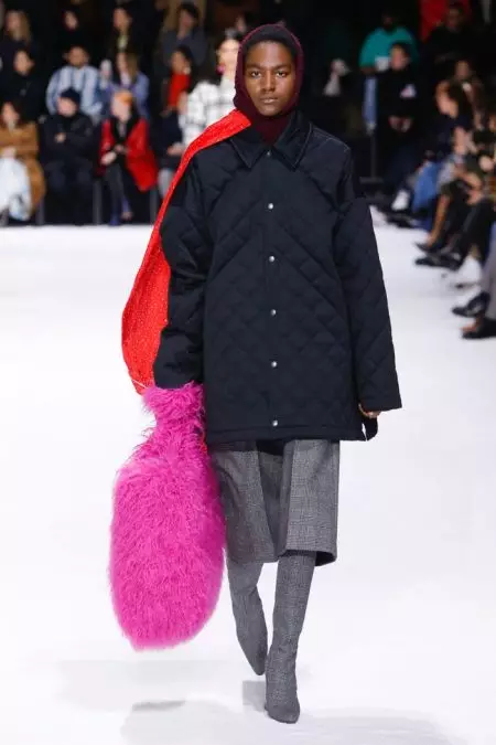 Balenciaga se fokusira na fit za jesen 2018