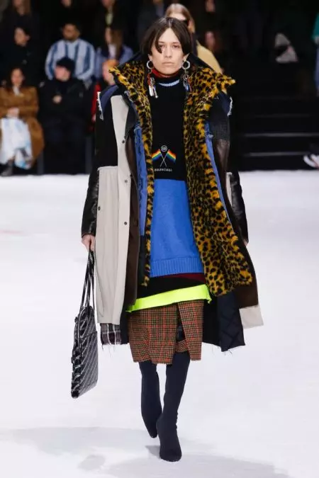 Balenciaga se centra en Fit para el otoño de 2018