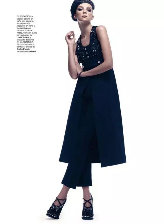 Heather Marks Ya Samu Chic don Harper's Bazaar Spain Disamba 2012 Murfin Labari