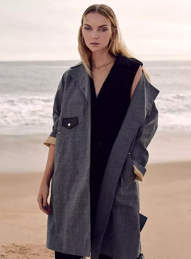 Heather Marks Wears Relaxed Beach Style Harper's Bazaar قازقستان لاءِ