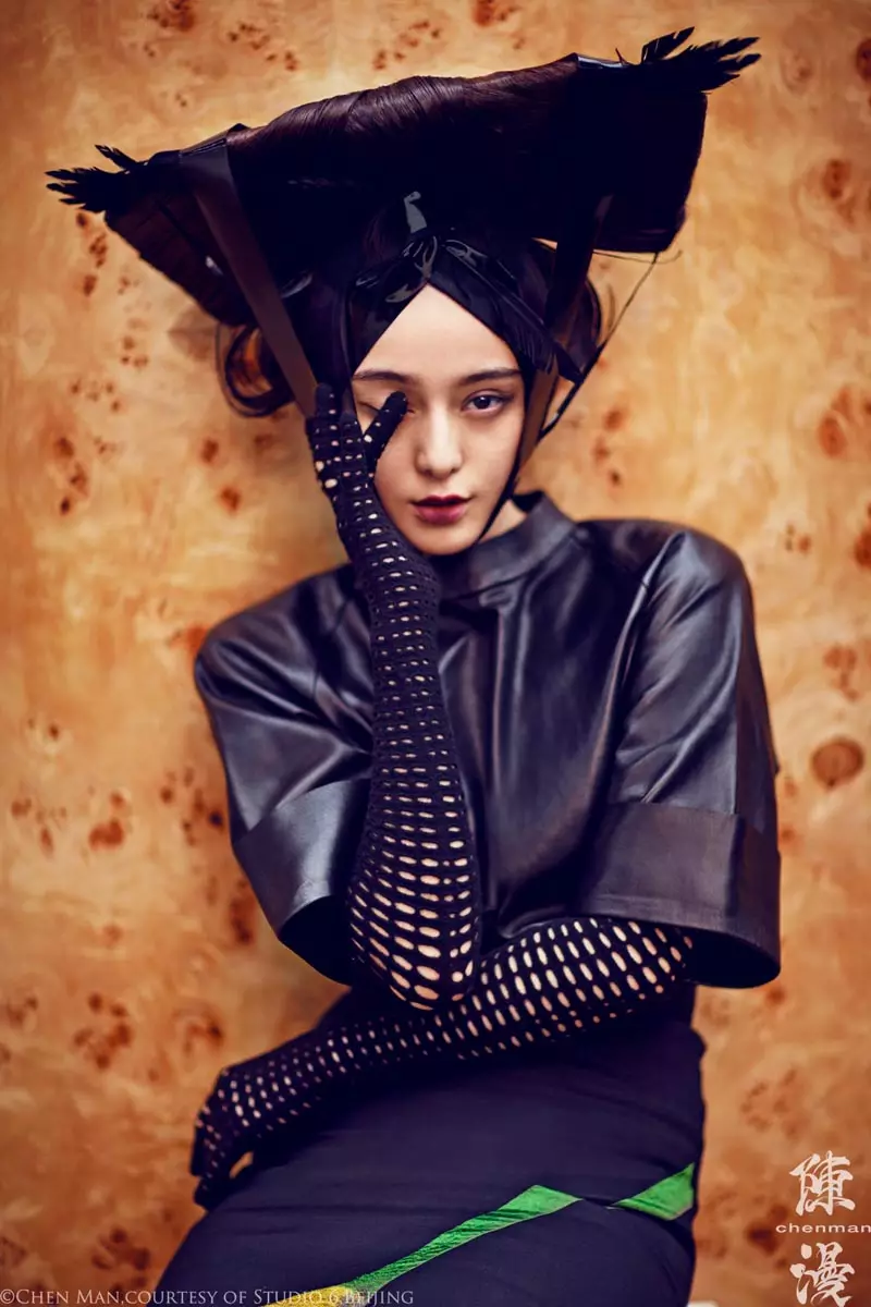 Poses de Fan Bingbing per a Chen Man amb un estil embellit per al número de tardor de 2012 d'i-D