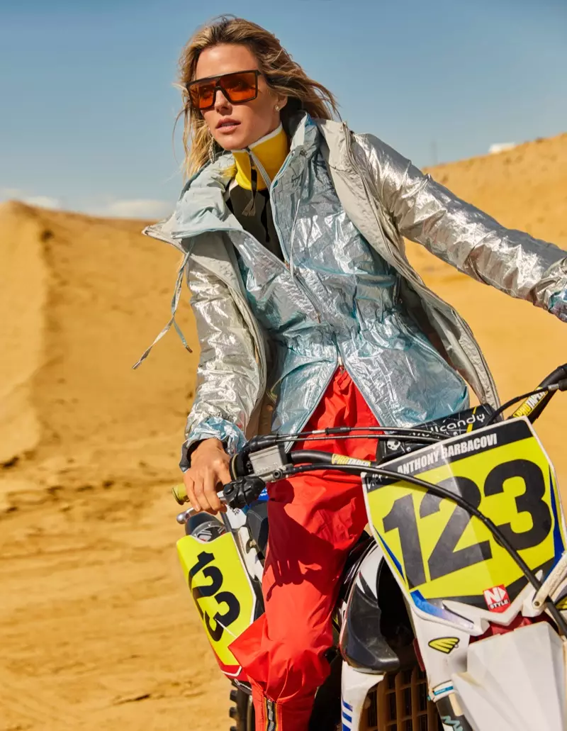 Shannan Click poseert in chique motorcrosslooks voor Vanity Fair Italy