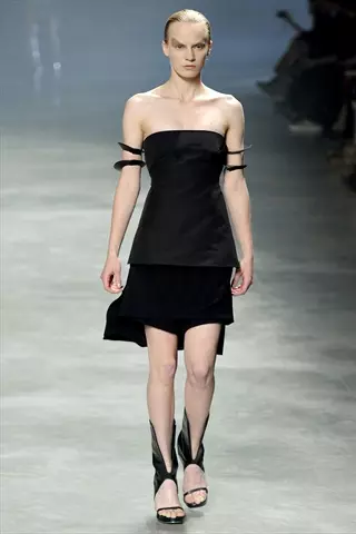 Rick Owens mùa xuân 2011 | Tuần lễ thời trang Paris