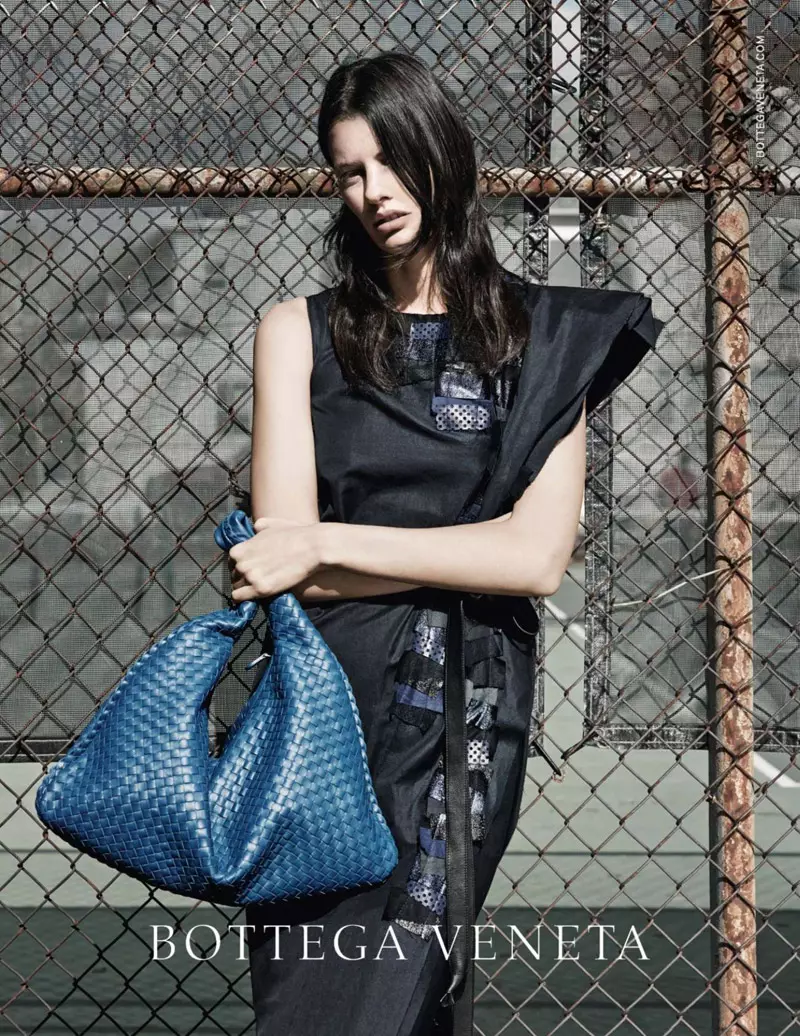 Amanda Murphy presenta a campaña Primavera/Verán 2014 de Bottega Veneta