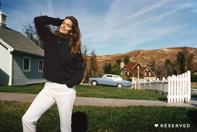 Cindy Crawford đóng vai chính trong chiến dịch xuân hè 2018 của Reserved