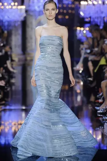 mkpokọta Elie Saab's Fall Couture bụ Ode nye Obodo Ìhè