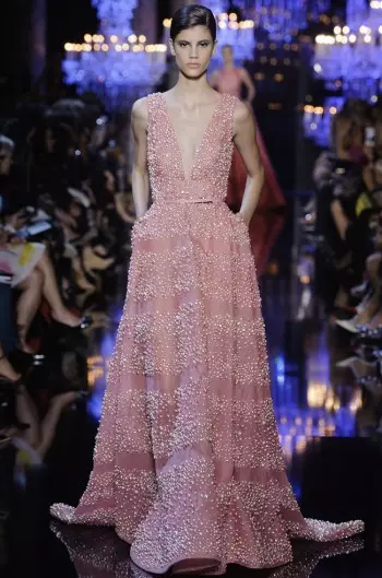 Óid do Chathair an tSolais is ea Bailiúchán Fall Couture Elie Saab