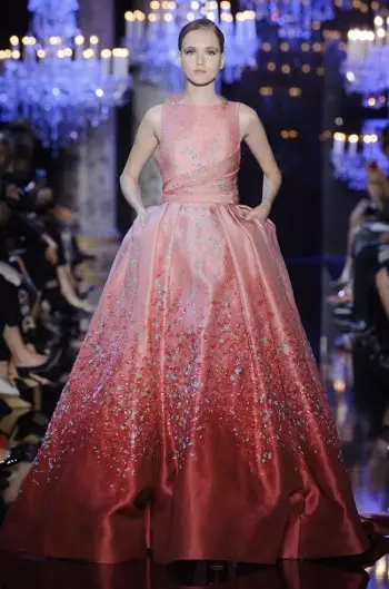 La colección Fall Couture de Elie Saab es una oda a la Ciudad de la Luz