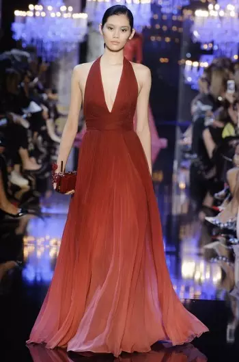 Dem Elie Saab seng Fall Couture Collection ass en Ode un d'Stad vum Liicht