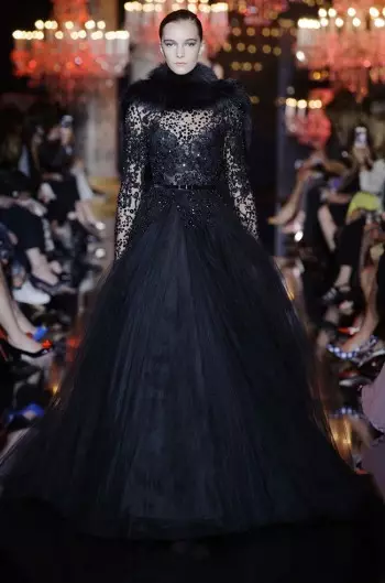 Koleksyon Otòn Couture Elie Saab a se yon od pou vil limyè a