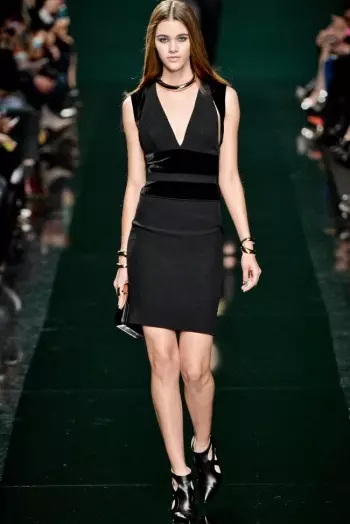 Elie Saab Fall / Winter 2014 | Izu Ejiji Paris