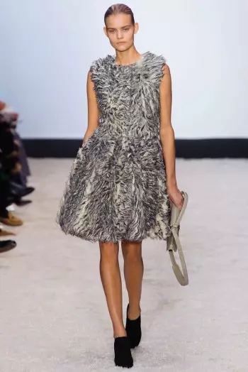 Giambattista Valli ဆောင်းရာသီ/ဆောင်းရာသီ 2014 | ပဲရစ်ဖက်ရှင်ရက်သတ္တပတ်