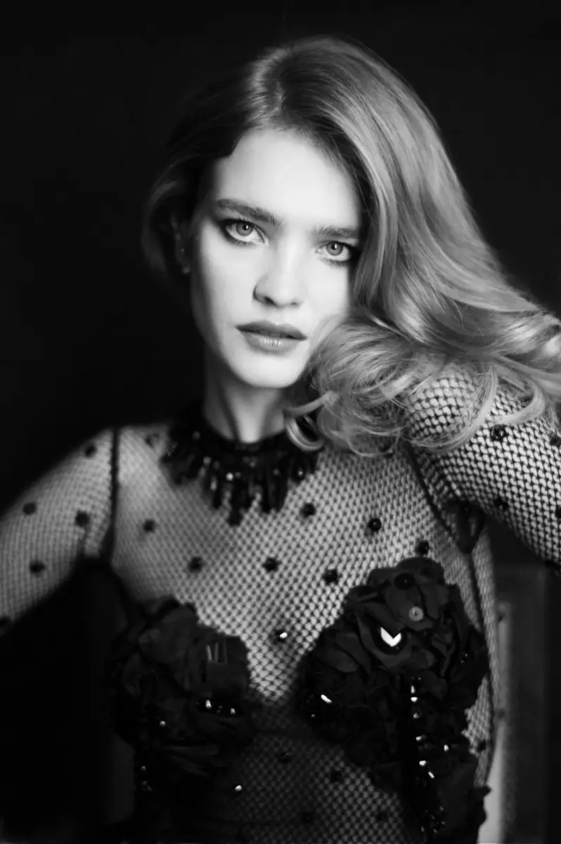 Natalia Vodianova Charms për Mathieu Cesar në Kopertinën e Elle China