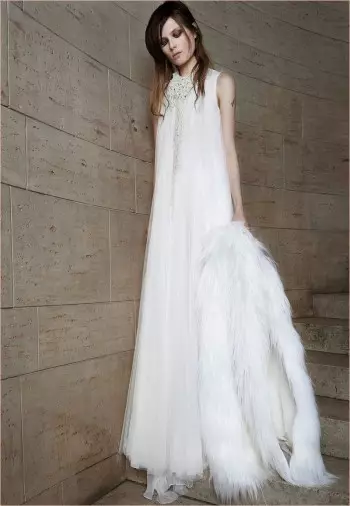 Onani Vera Wang's Ethereal Spring 2015 Bridal Collection