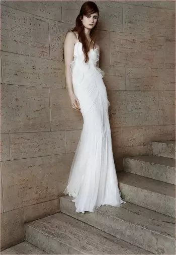 Vera Wang'ın Ethereal İlkbahar 2015 Gelin Koleksiyonunu Gör