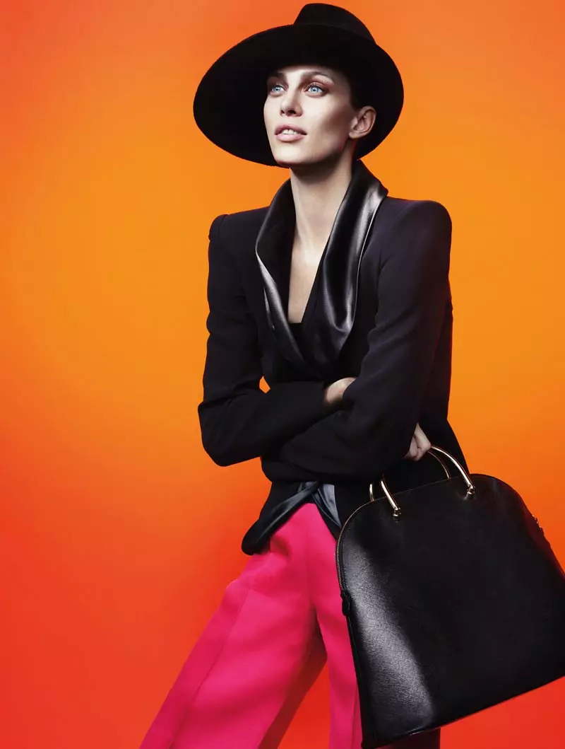 Aymeline Valade ndiye Face yeGiorgio Armani's Fall 2012 Campaign naMert & Marcus.