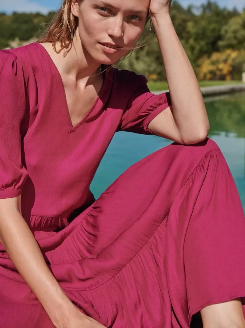 Hana Jirickova adopta la moda relajada para Oysho Summer 2020