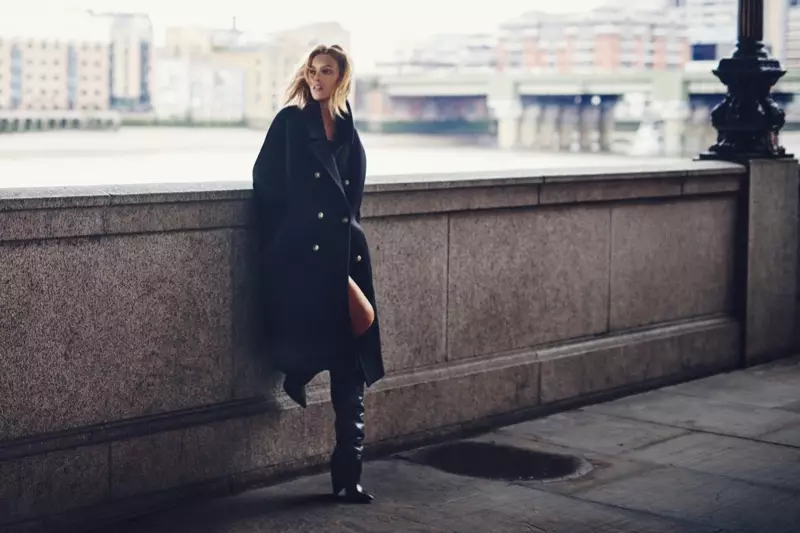 Anja Rubik si veste in stile business per The Edit