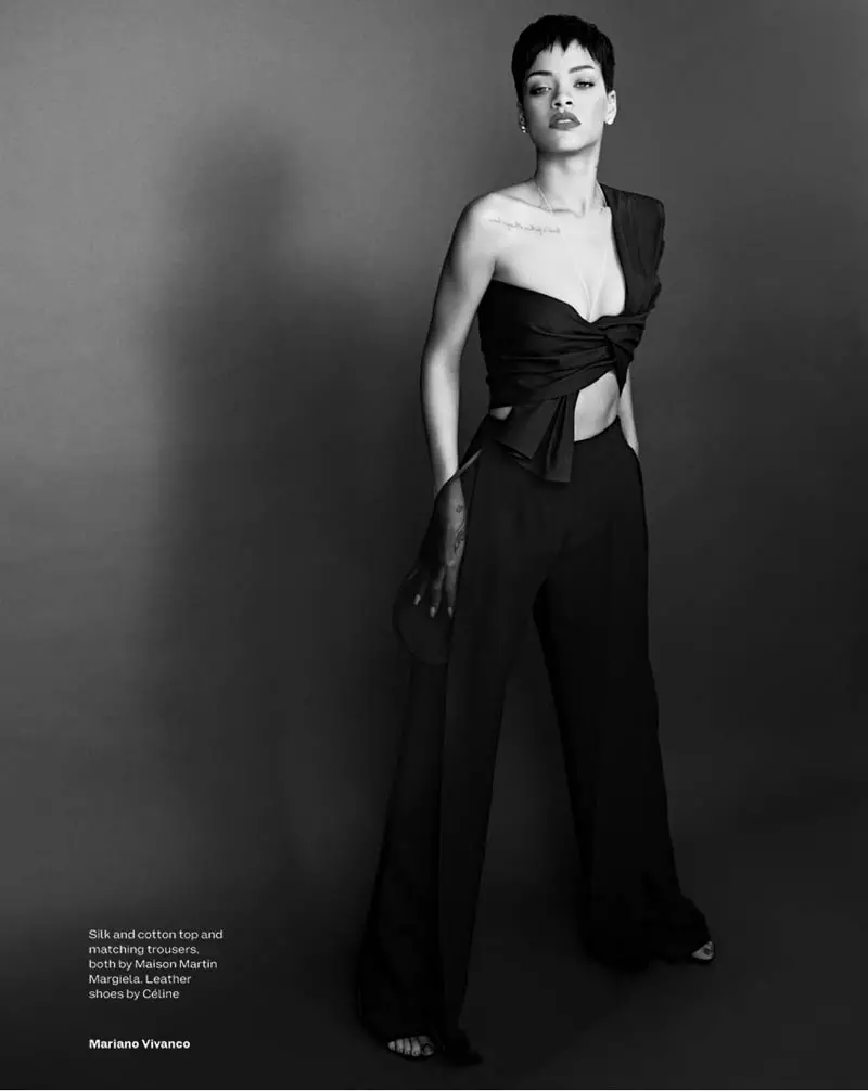 Риана участва в априлската корица на Elle UK от Мариано Виванко