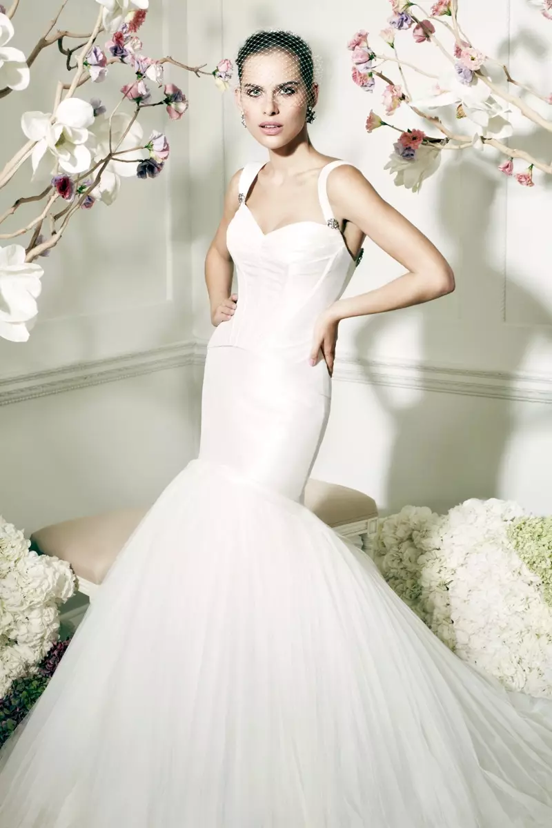 Comhoibríonn Zac Posen le David's Bridal ar Líne Éadaí Bainise