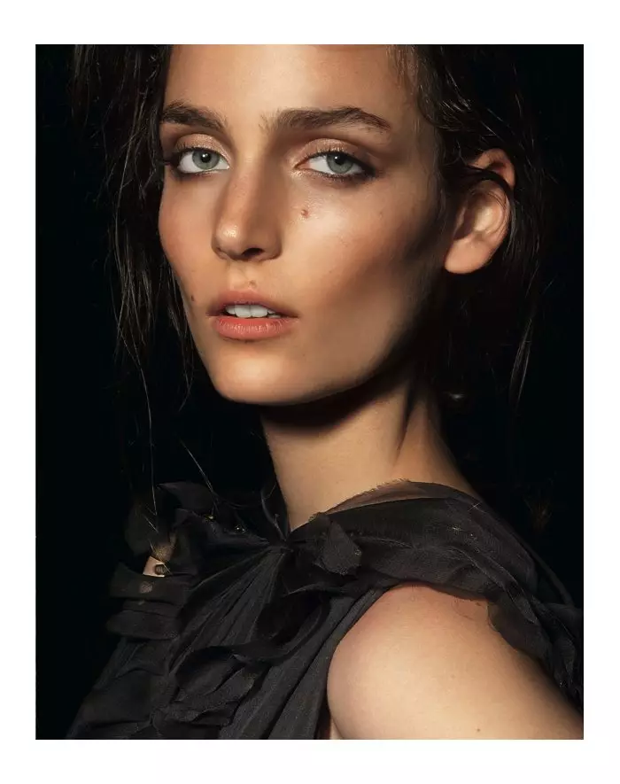 Zuzanna Bijoch oleh Raphael Delorme & Thierno Sy untuk Glamour Poland Oktober 2011