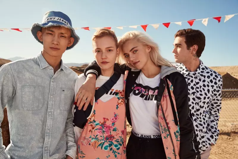 Tommy Jeans 为 2018 春夏广告大片采用粉彩