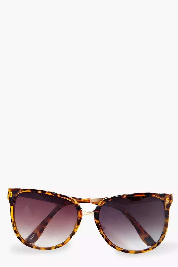 Boohoo Retro Oversized Sunglasses $14.00