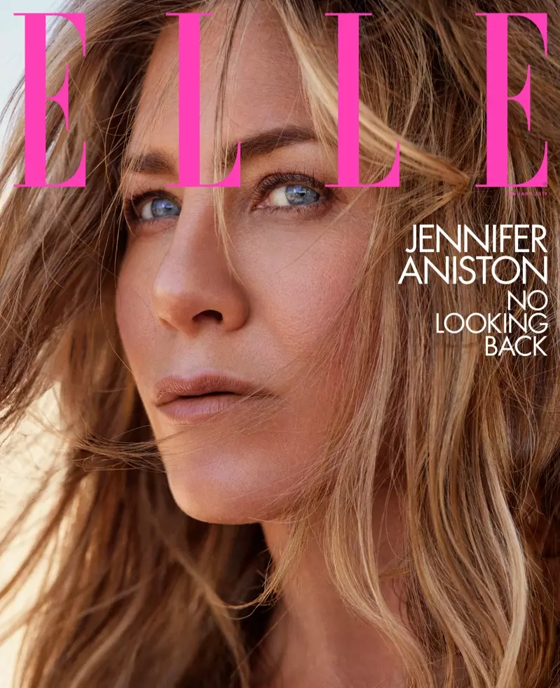 Jennifer Aniston ee ELLE US Janaayo 2019 Daboolka