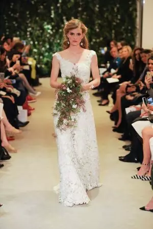 Carolina Herrera dia mandray voninkazo ho an'ny Lohataona Bridal Line