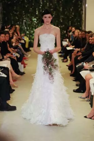 Carolina Herrera anbrase Floral pou Spring Bridal Line