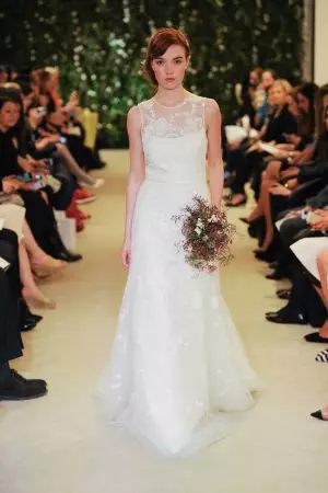 Carolina Herrera Tħaddan Florals għal Spring Bridal Line