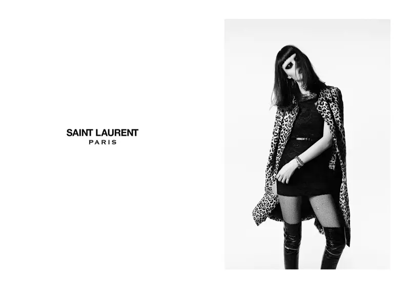 La stella nascente Flo Dron ha incanalato lo stile punk glam per la campagna pubblicitaria dell'autunno 2015 di Saint Laurent, fotografata da Hedi Slimane.