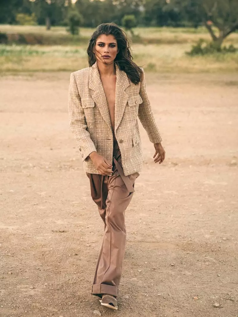 Valentina Sampaio გამოიყურება Safari Chic ქალების ესპანეთში