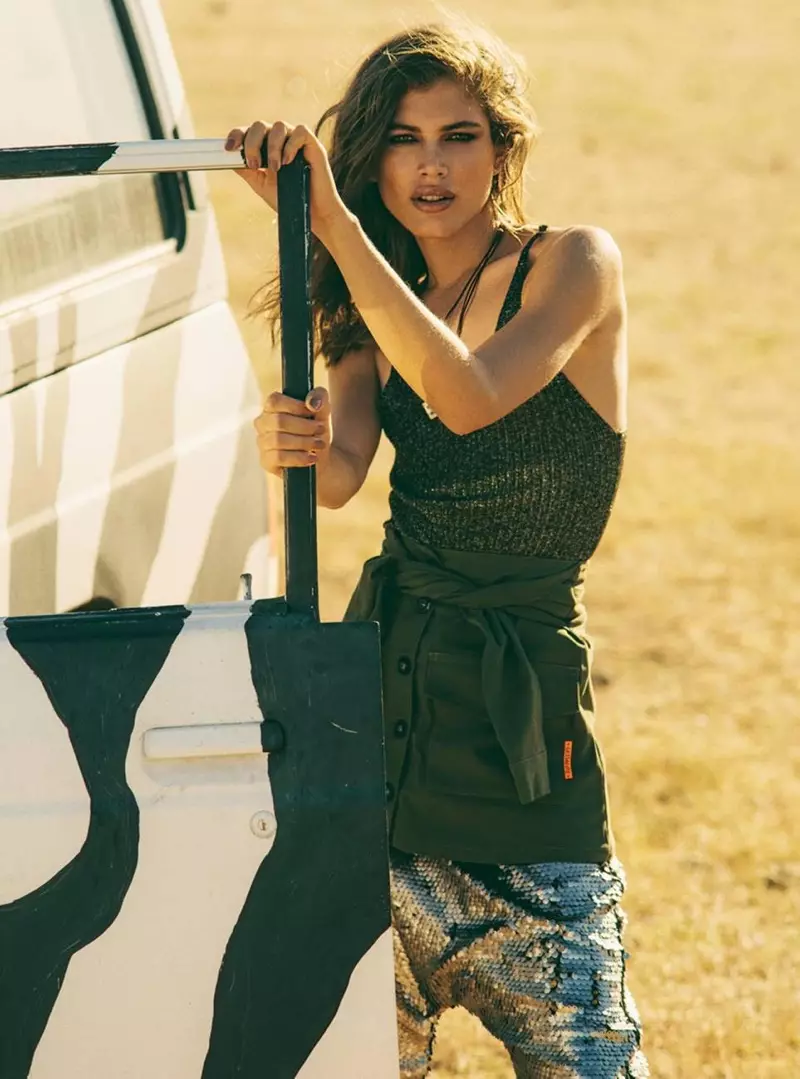 Valentina Sampaio Ji bo Jinê Spanyayê Safari Chic Dixuye