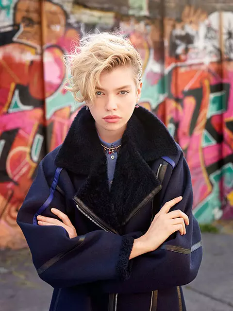 Barbara Palvin & Stella Maxwell Hit the Streets para kang David Mushegain sa Vogue Japan