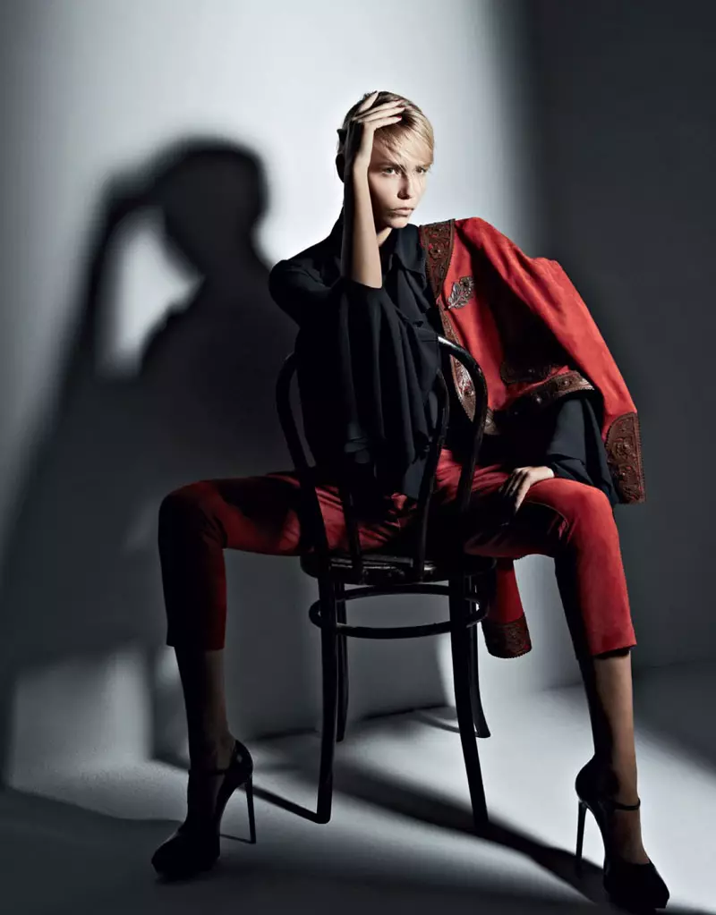 Natasha Poly Modela Español, Estilo Flamenco para Vogue Rusia Mayo 2013 por Patrick Demarchelier