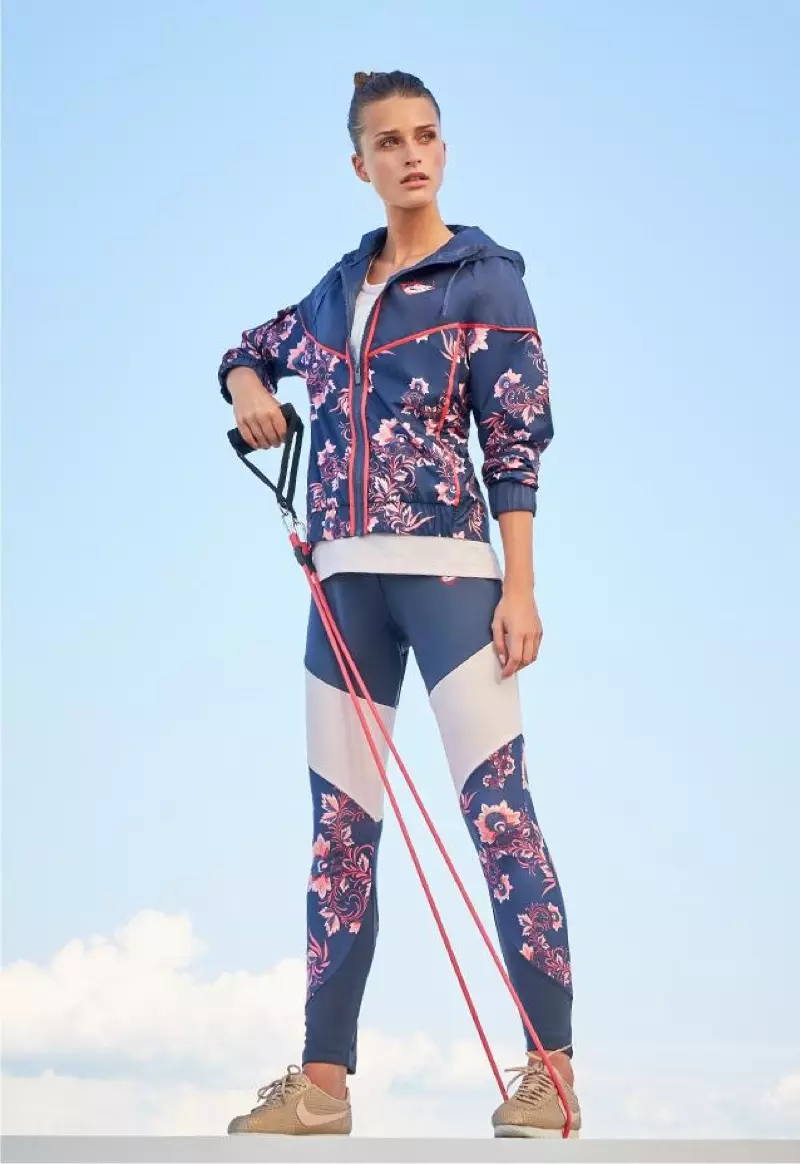 Nike Sportswear Essential Floral-Print Leggings en Floral-Print Sportswear Jacket