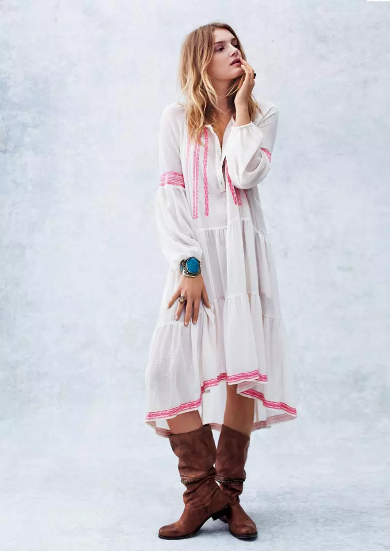 Lily Donaldson pose pour le catalogue Free People de décembre