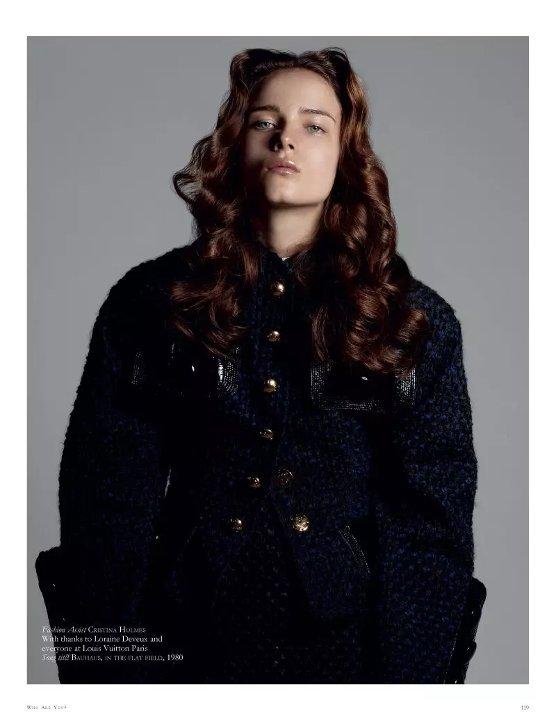 Anna de Rijk naPaul Empson muLouis Vuitton yeBlack Magazine #15