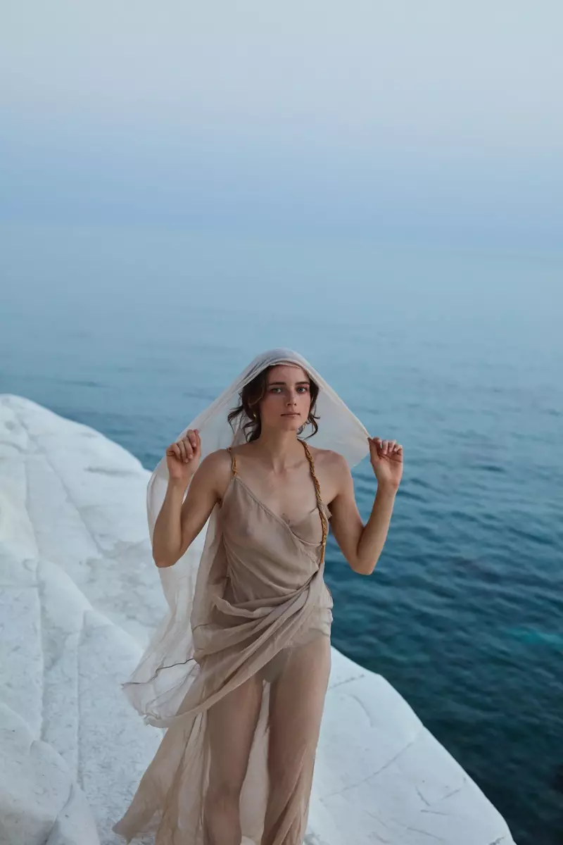 Anna de Rijk Modeller Dreamy Looks fir Vogue Polen