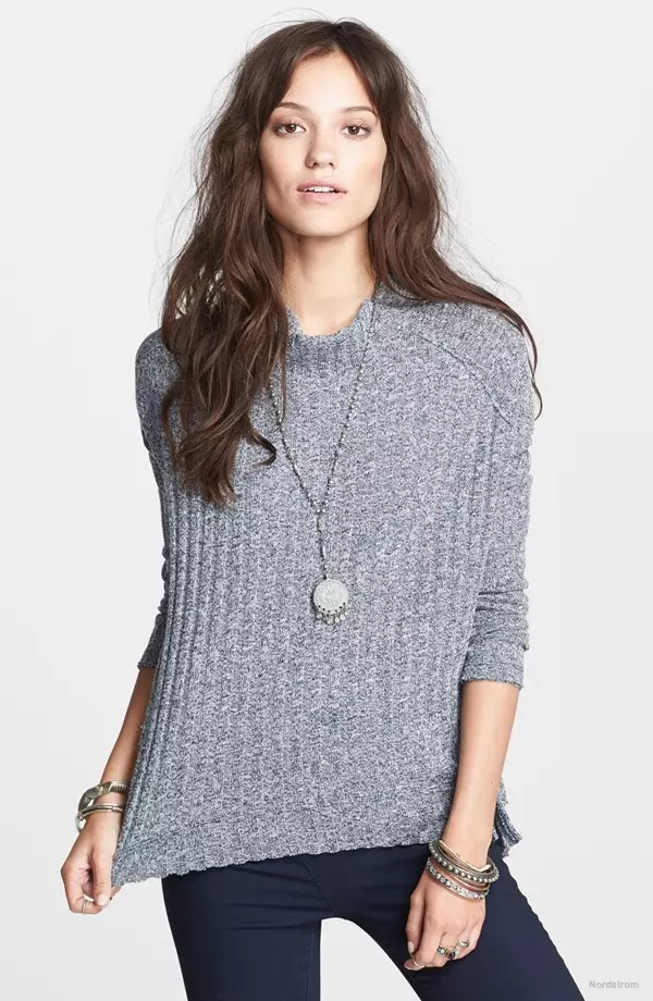 නොමිලේ මිනිසුන් 'ක්ලැරිස්සාගේ' Mock Neck Sweater