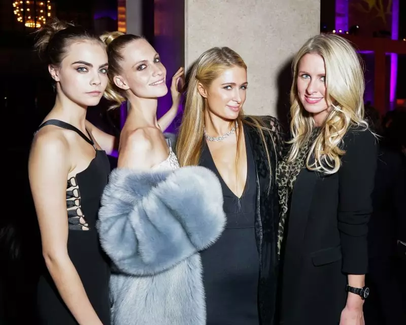 Cara Delevingne, Poppy Delevingne, Paris Hilton i Nicky Hilton