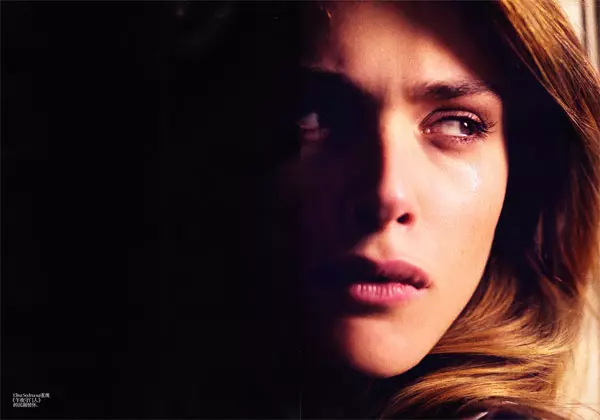 Elisa Sednaoui para sa Vogue China Enero 2011 ni Stephane Sednaoui