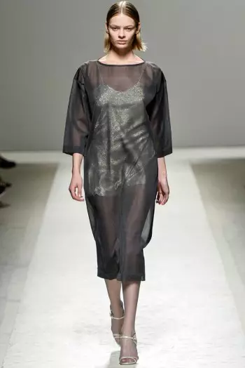 Max Mara Caij nplooj ntoos hlav 2014 | Milan Fashion Week