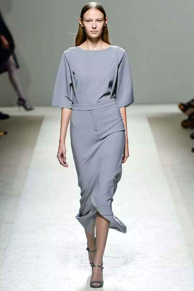 Wiki ya Mitindo ya Milan Spring/Summer 2014 Siku ya 2 Muhtasari | Prada, Just Cavalli, Max Mara + Zaidi